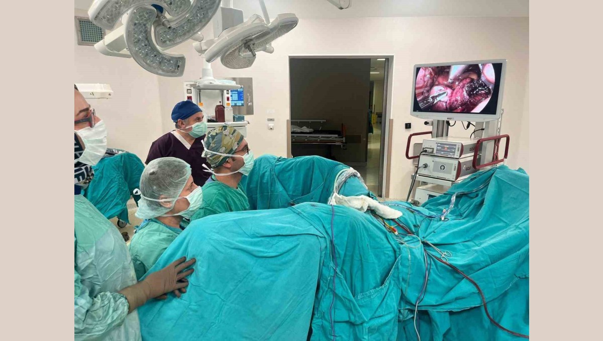 Dr. Şanlı: "V-NOTES tekniğini hastalarımıza başarıyla uygulamaktayız"