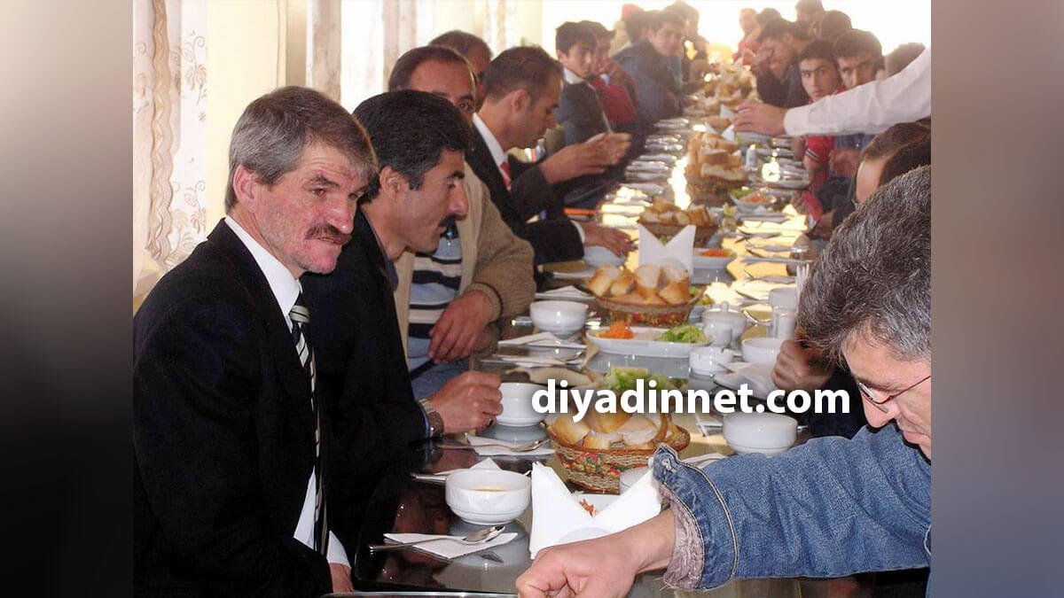 DSP Ağrı İl Başkanı Levent Delikara'dan Sağlıkspor'a moral yemeği