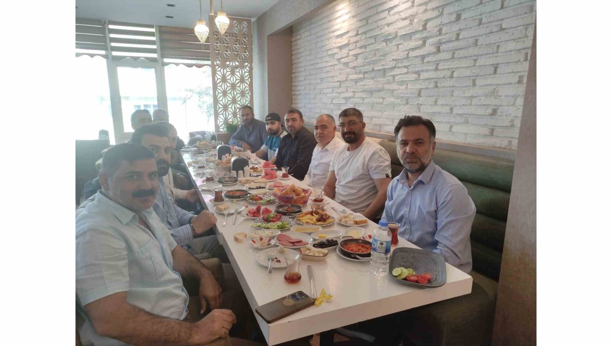 DSYB Başkan adayı Sarıkaya, basınla buluştu