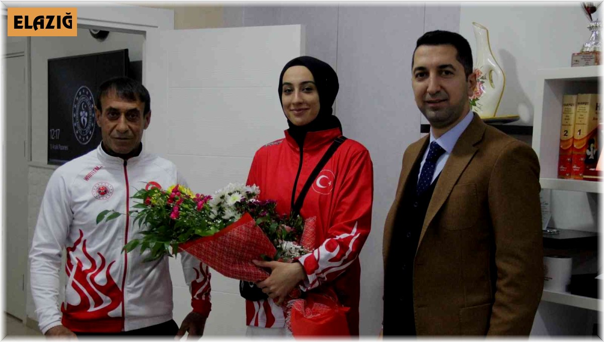 Dünya 3'üncüsü Ahsen Duran memleketi Elazığ'da