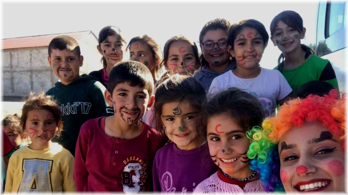 Dünya Kız Çocukları Günü Ağrı'da neşeyle kutlandı