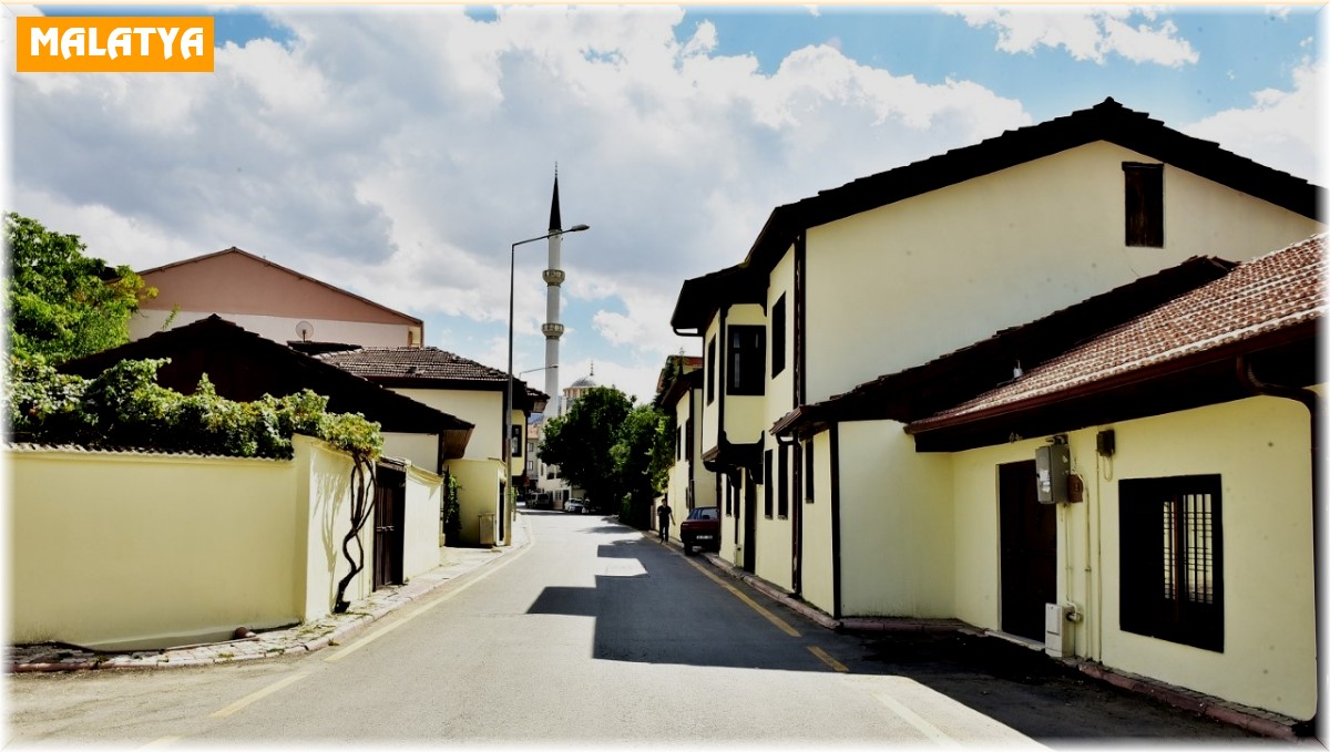 Dünya kültür mirasına giden sokakta iyileştirme