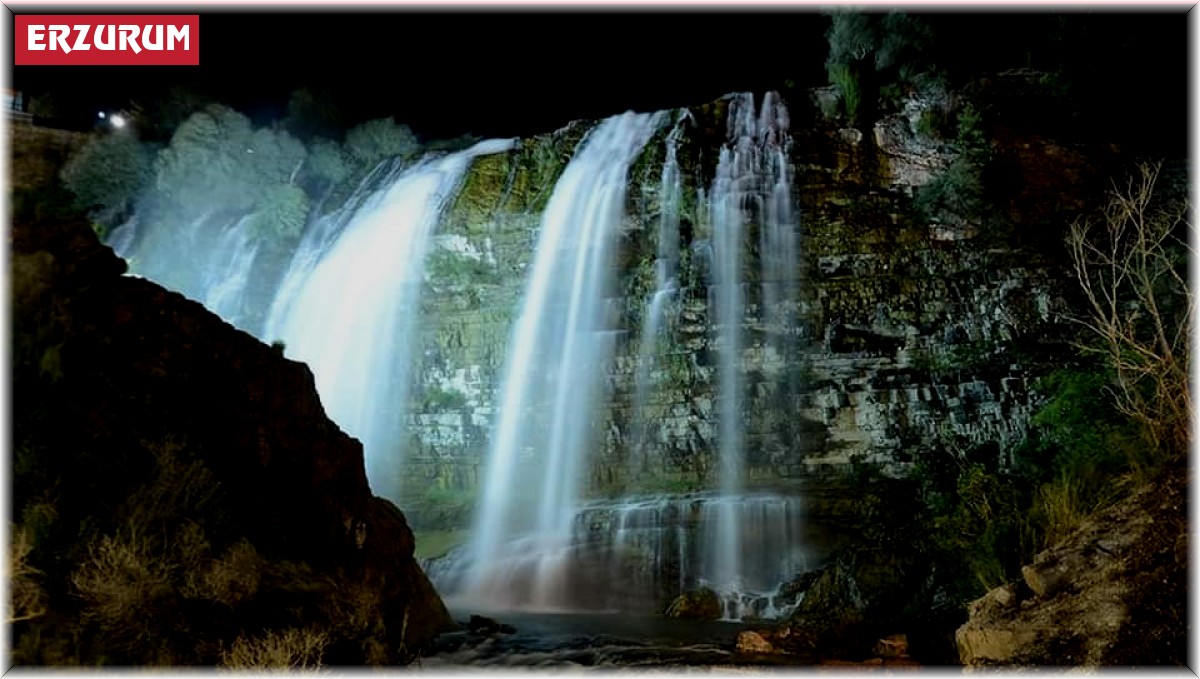 Dünyanın en yüksek 3. şelalesi baharla coştu