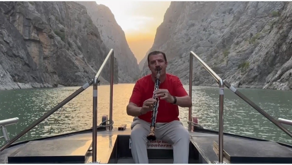 Dünyanın ikinci büyük kanyonunda klarnet resitali
