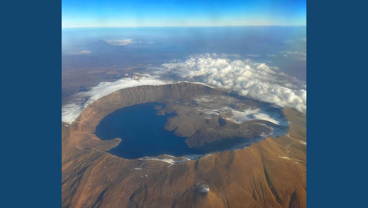 Dünyanın ikinci büyük krateri havadan böyle görüntülendi