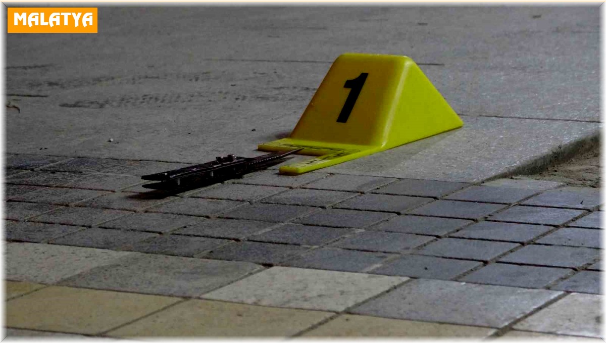 Dürümcüde bıçaklı kavga: 1 yaralı