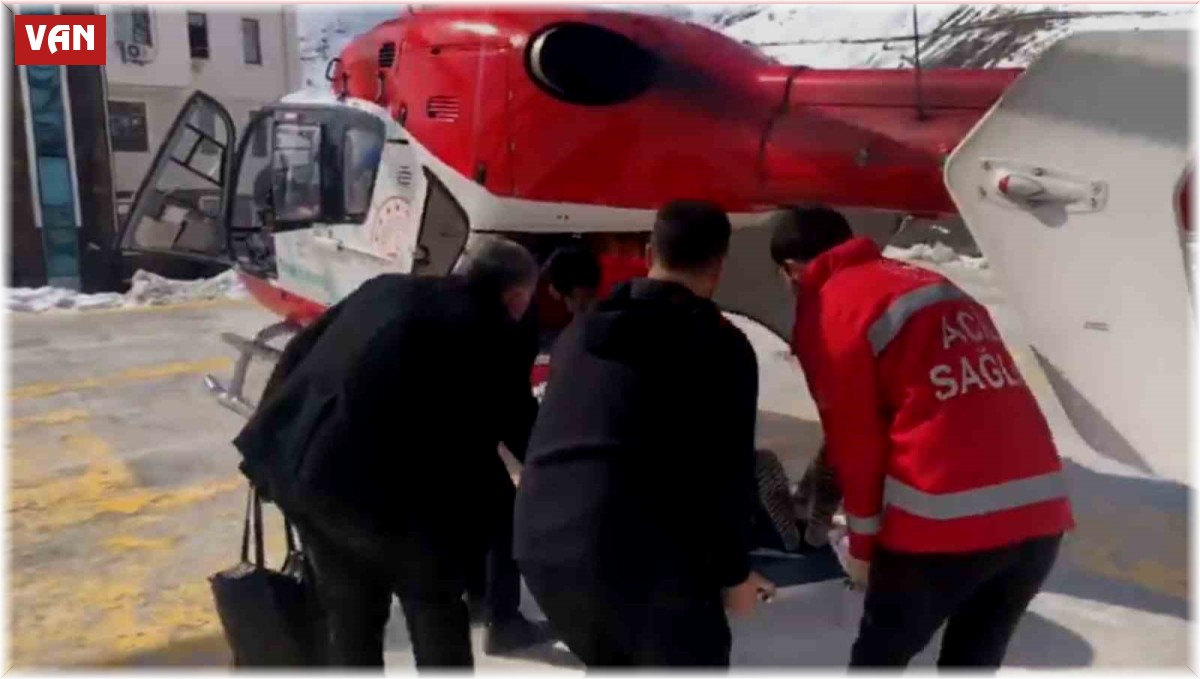 Düşük riski olan hamile kadın, helikopter ambulansla hastaneye kaldırıldı