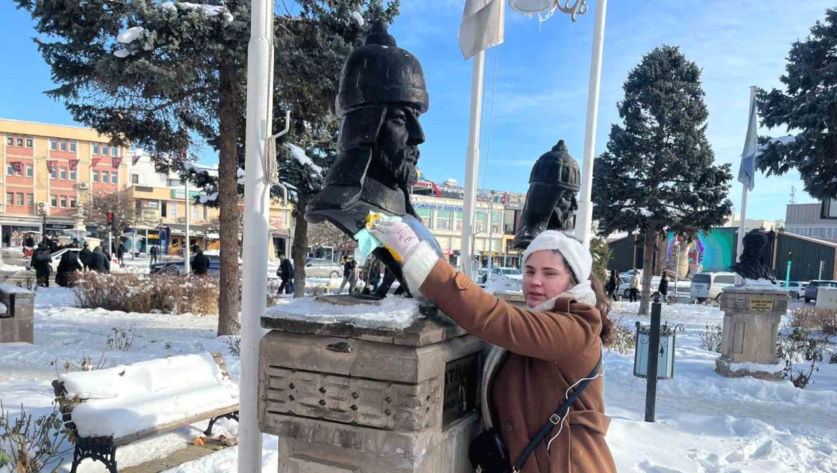 Duyarlı öğrenciden örnek davranış