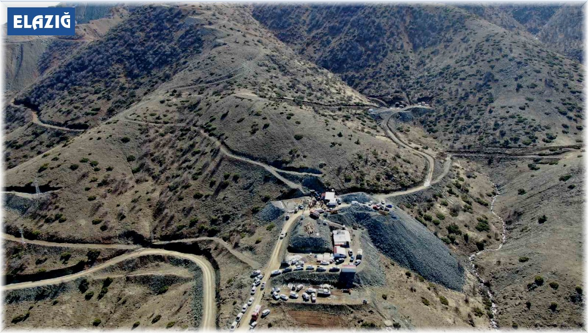 (Düzeltme) Göçüğün yaşandığı Bedri Aydın Madencilik'e ait alan dron ile görüntülendi