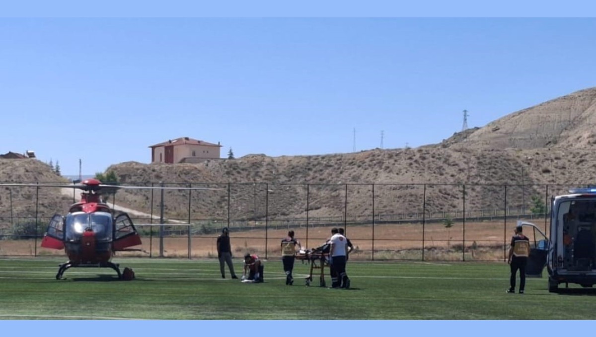 (Düzeltme) Malatya'da devrilen tırın sürücüsü ağır yaralandı