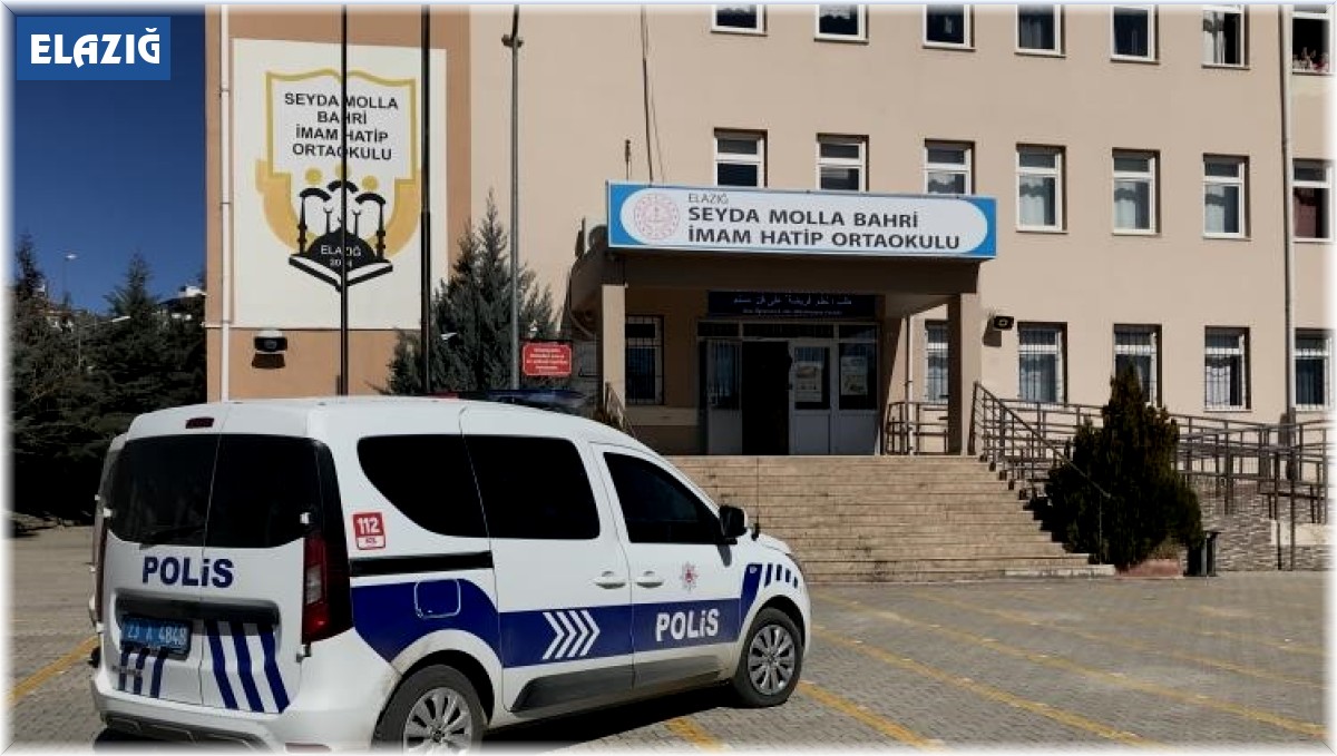 (Düzeltme) Tartıştığı arkadaşını okul içerisinde meyve bıçağı ile yaraladı