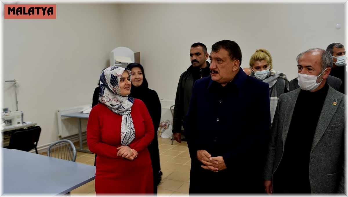 Düzenlenen kurs programında geri dönüşüme katkı sağlanıyor