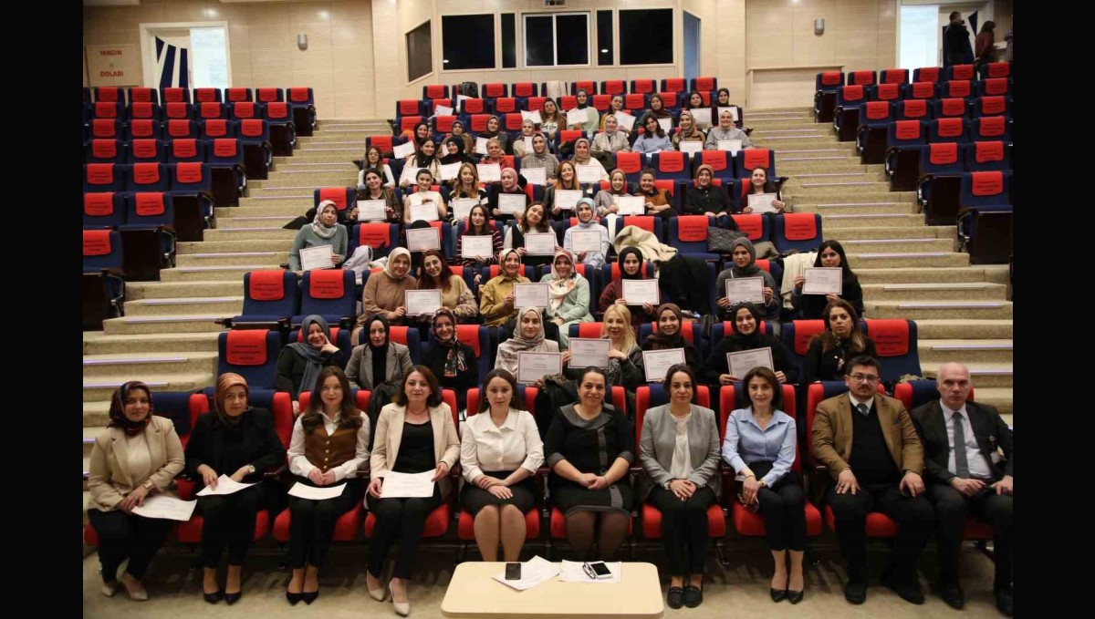 Ebelere "Normal Doğum Eylem Planı" bilgilendirmesi