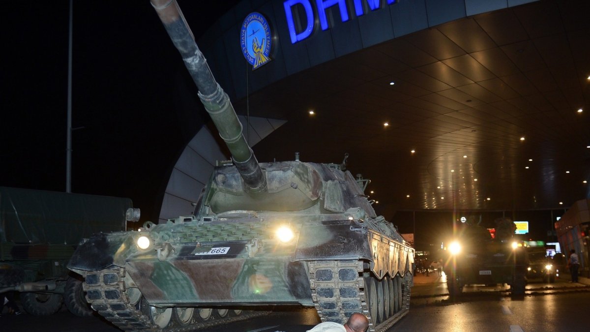 EBYÜ'de 15 Temmuz Demokrasi ve Milli Birlik Günü etkinlikleri kapsamında 2 ayrı konferans verildi