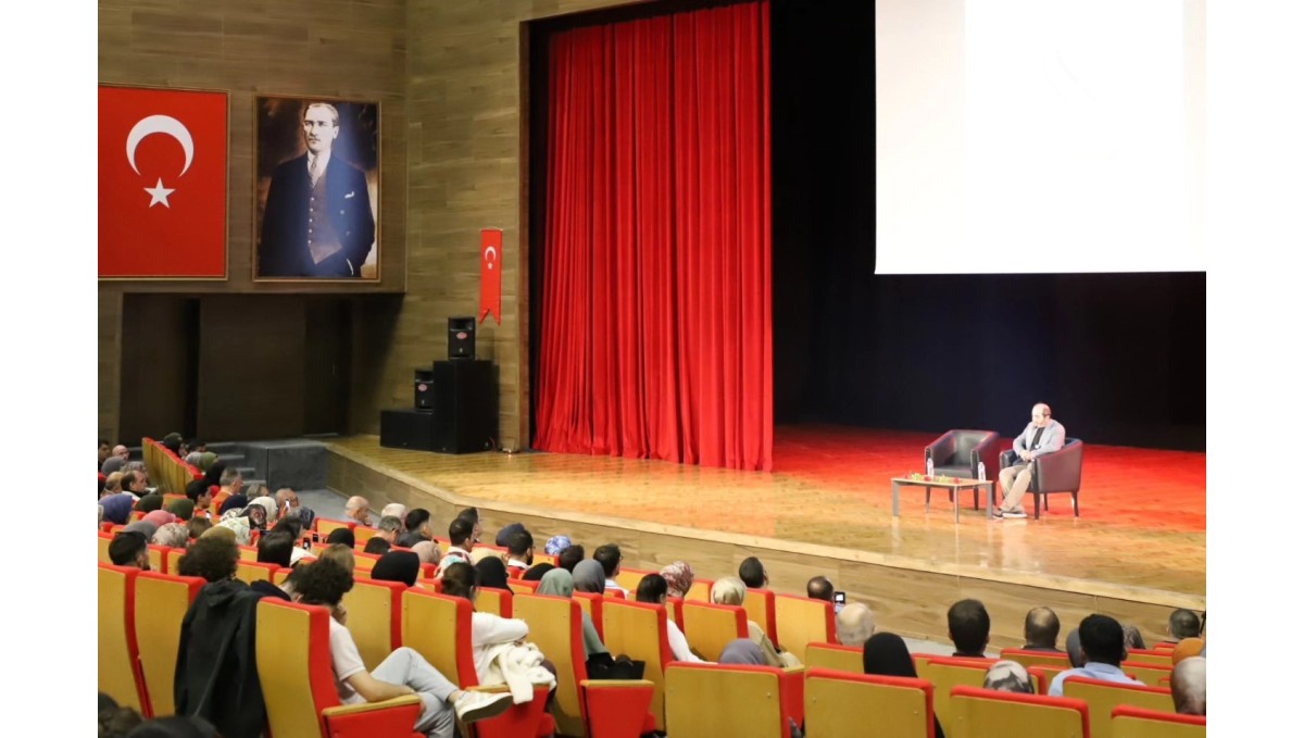 EBYÜ'de "Anadolu İrfanı" konulu söyleşi gerçekleştirildi