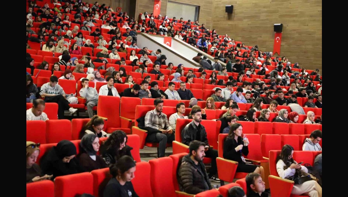 EBYÜ'de "Huawei Day" etkinliği kapsamında yapay zeka ve ICT sunumu gerçekleştirildi