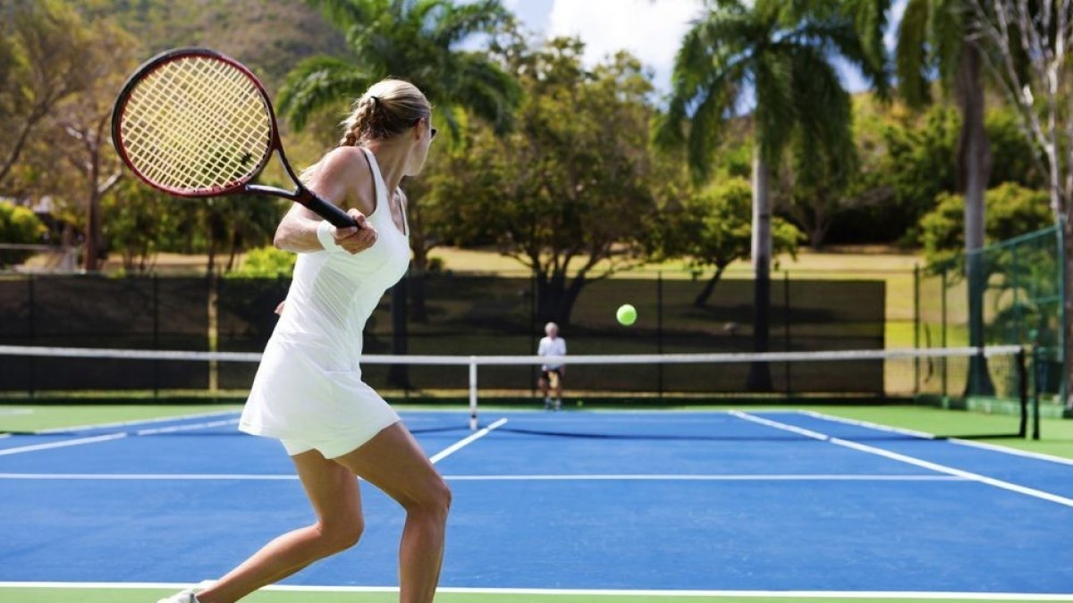 EBYÜ'de tenis kursu