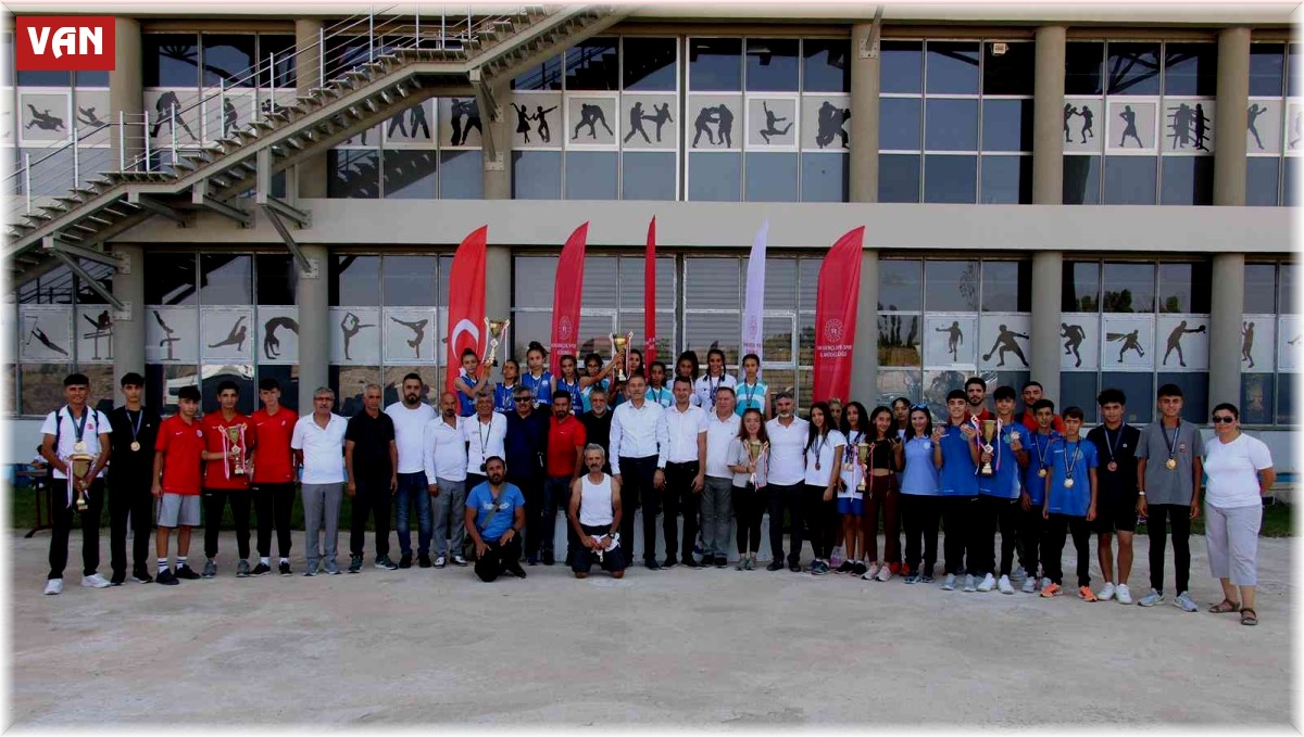 Edremit Belediyesi Spor Kulübü sporcuları Türkiye şampiyonu oldu
