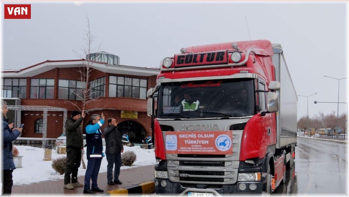 Edremit Belediyesinden deprem bölgesine 6 tır ihtiyaç malzemesi