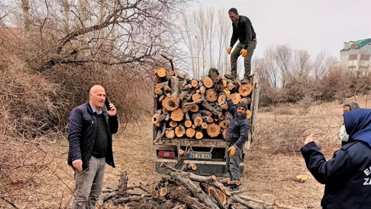 Edremit Belediyesinden izinsiz ağaç kesenlere ceza