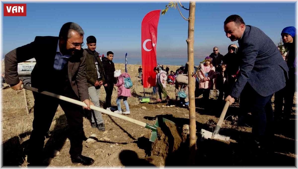Edremit'te "Milli Ağaçlandırma Günü" seferberliği