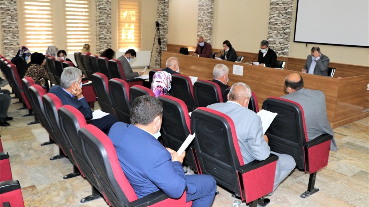 Edremit'te ruhsatsız yapılara beton döken firmalara yaptırım uygulanacak