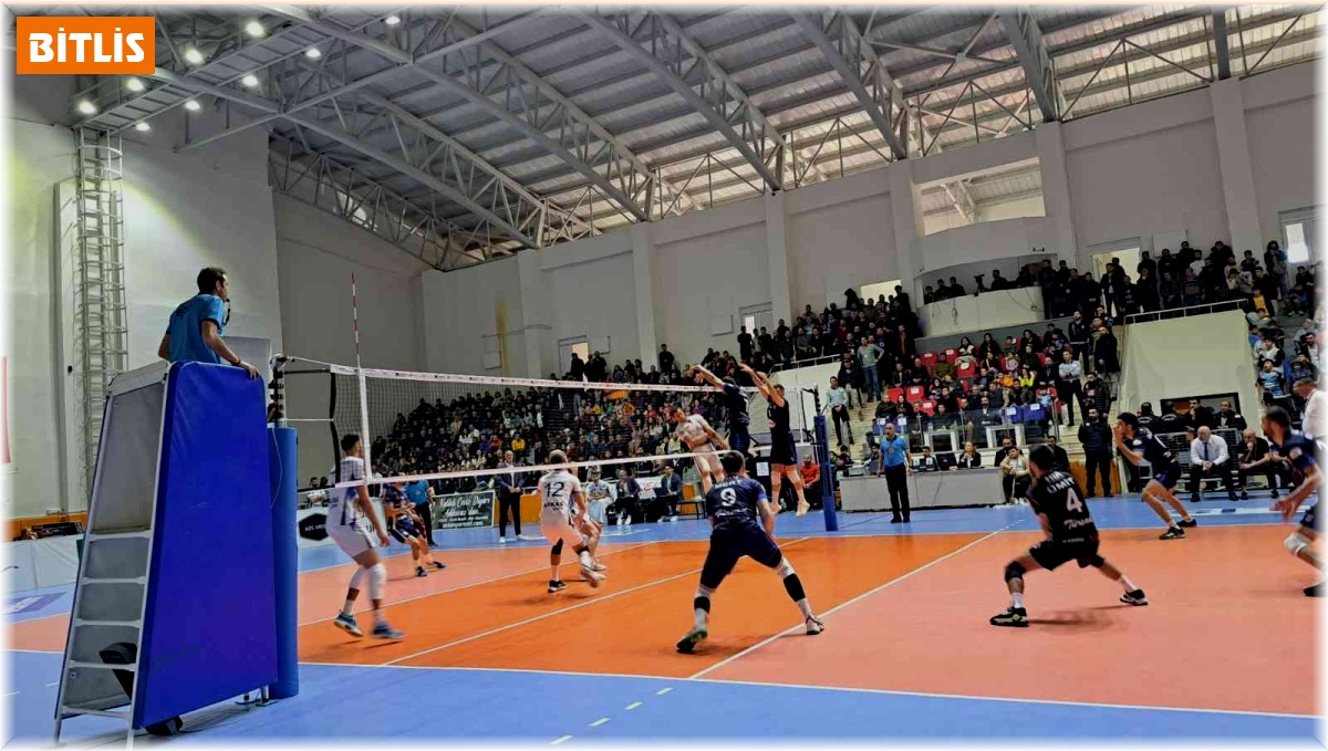 Efeler Ligi: TÜRŞAD: 0 - Arkas Spor: 3