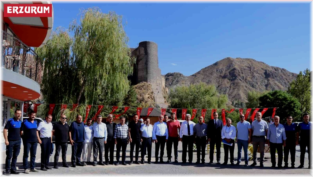 Efkan Ala baba ocağında