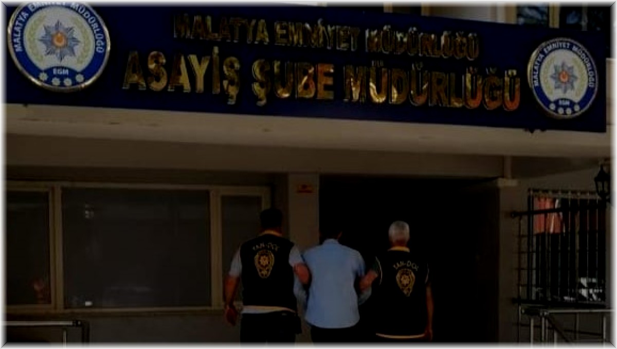 EFT iptali ile vatandaşı dolandıran zanlılar yakalandı