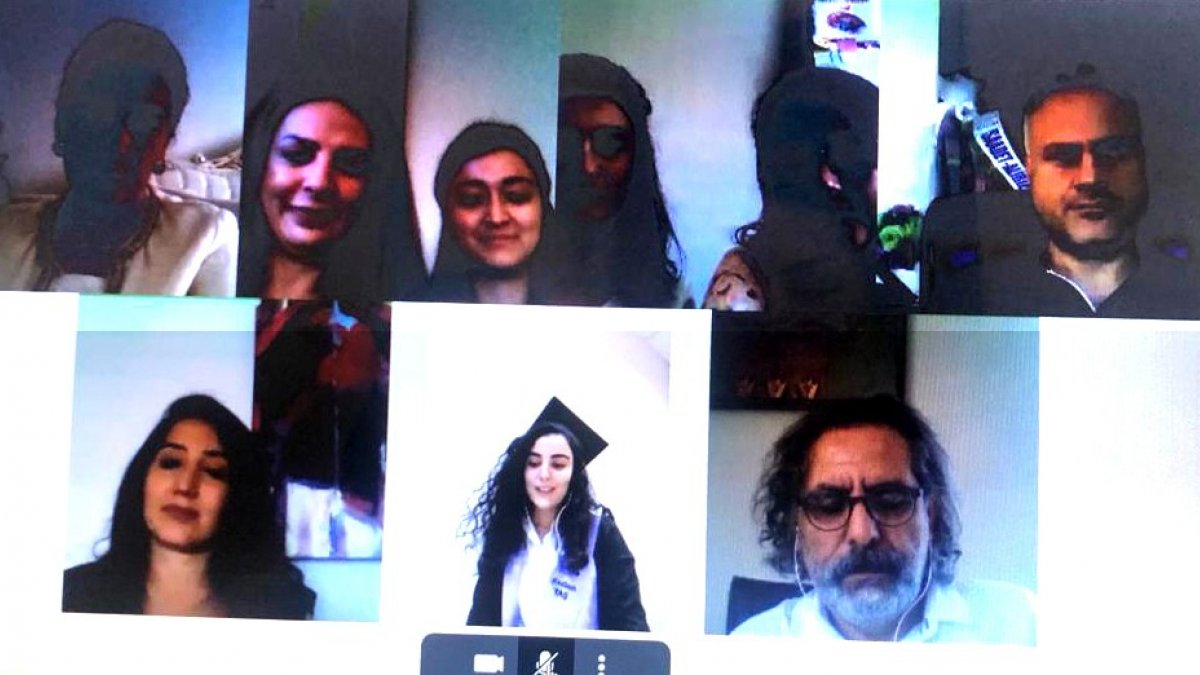 Eğitim Fakültesinde online mezuniyet heyecanı