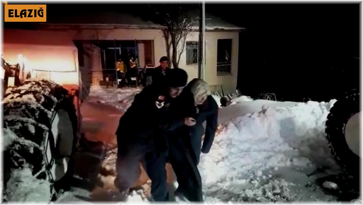 Ekipler, karbonmonoksit gazından zehirlenen yaşlı çift için zamanla yarıştı