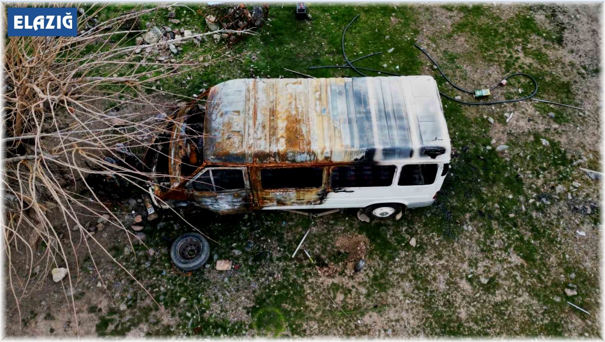 Ekmek tekneleri yanan aile yardım bekliyor