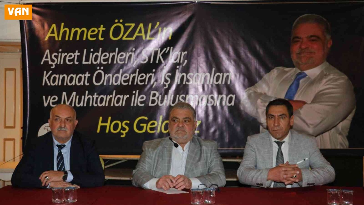 Ekonomist Özal, Vanlılarla hasret giderdi