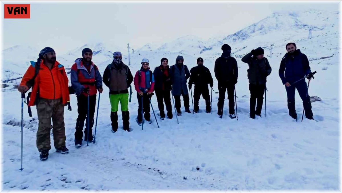 Eksi 25 derece soğukta Artos Dağı'na tırmandılar