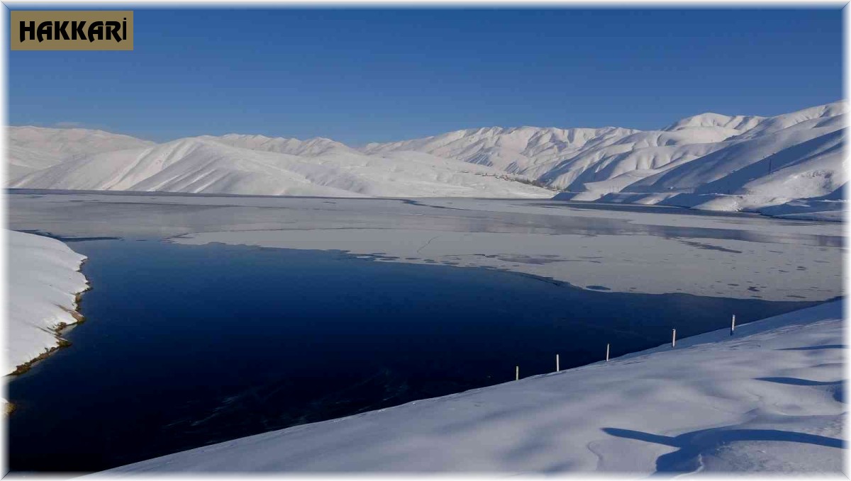 Eksi 30 derecede Dilimli Barajı dondu