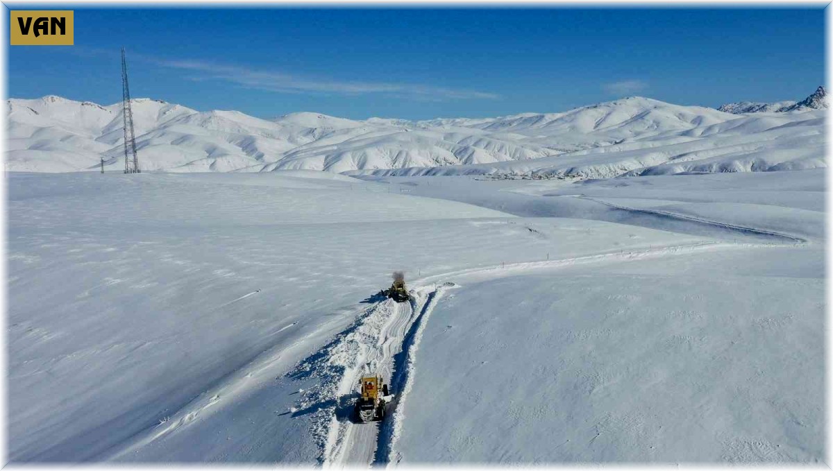 Eksi 30 derecede karla mücadele çalışması