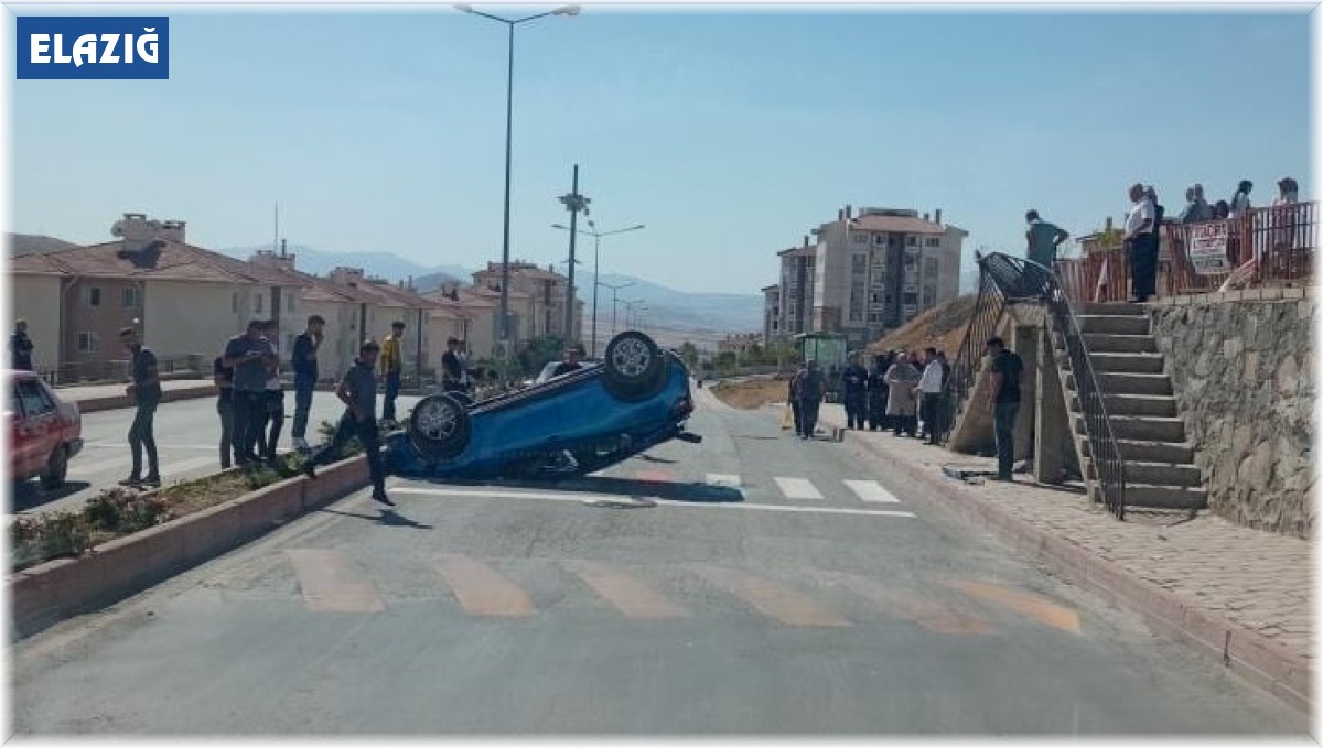 El frenini çekmeyi unuttu, geri geri giden araç takla attı