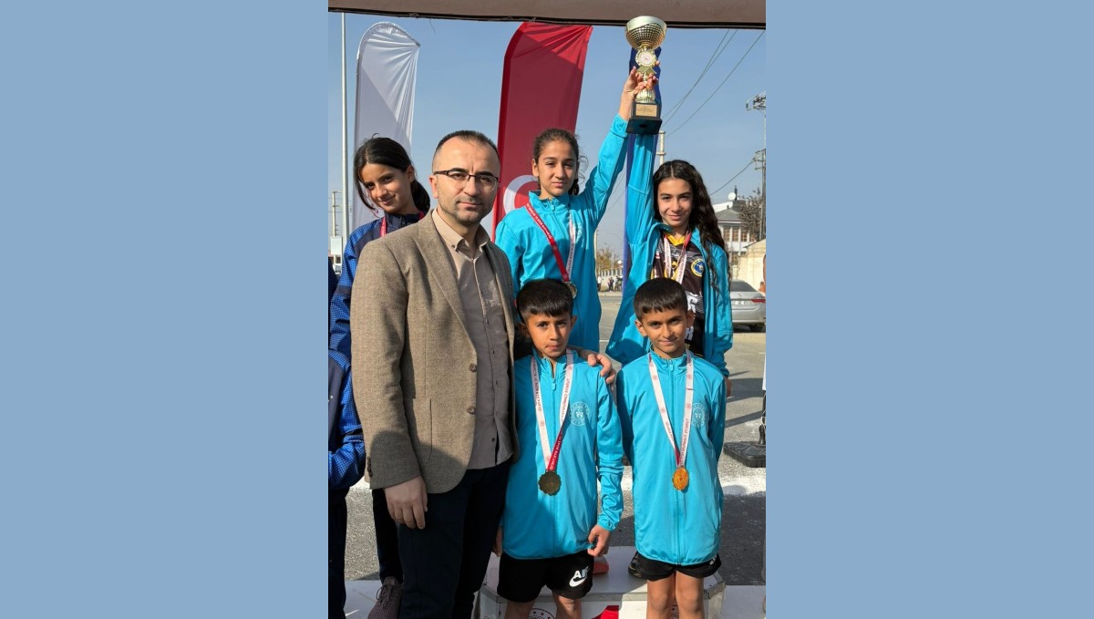 Elazığ 1. etap kros yarışmasında bölge birincisi