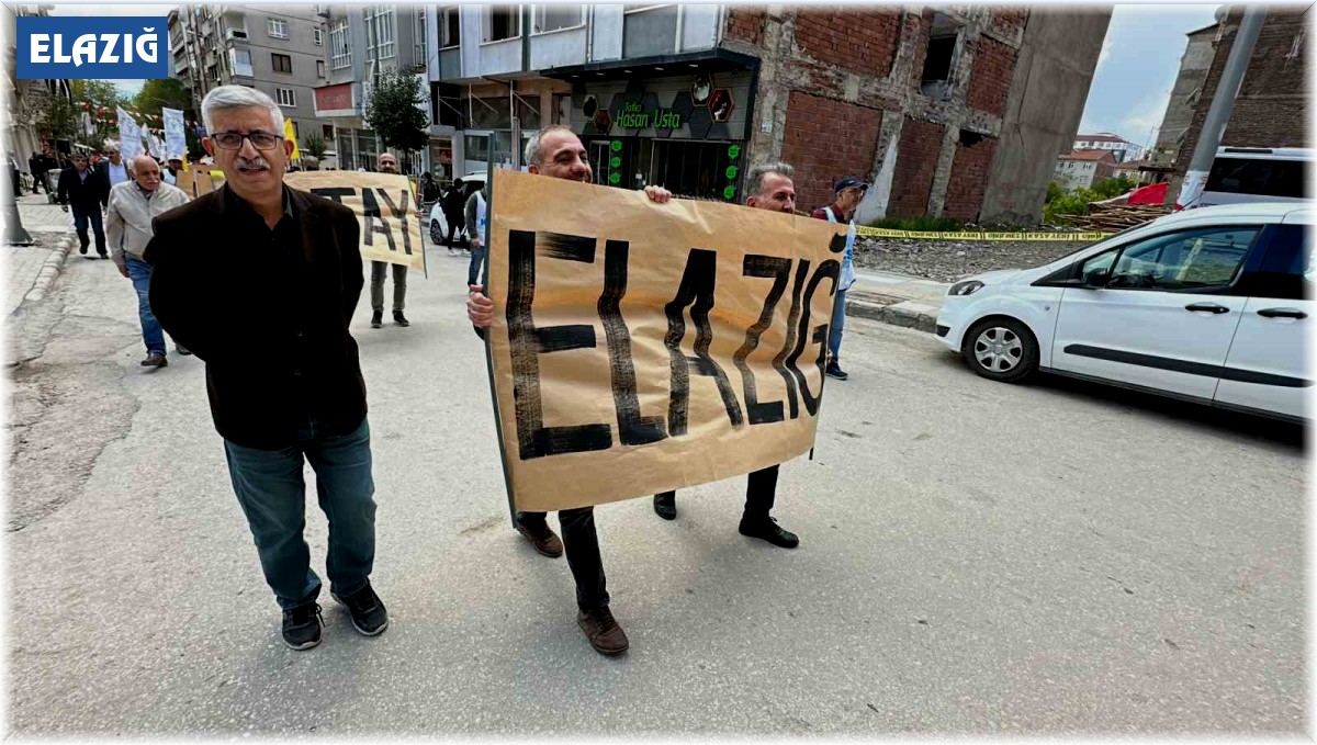 Elazığ'a işçiler depremden etkilenen şehirlerin adıyla yürüdü