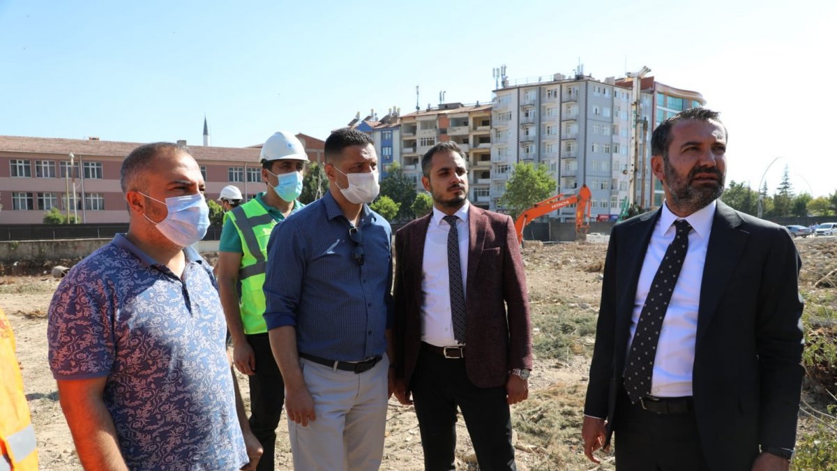 Elazığ Belediye Başkanı Şerifoğulları: 'Gece gündüz durmadan, yorulmadan çalışmaya devam ediyoruz'