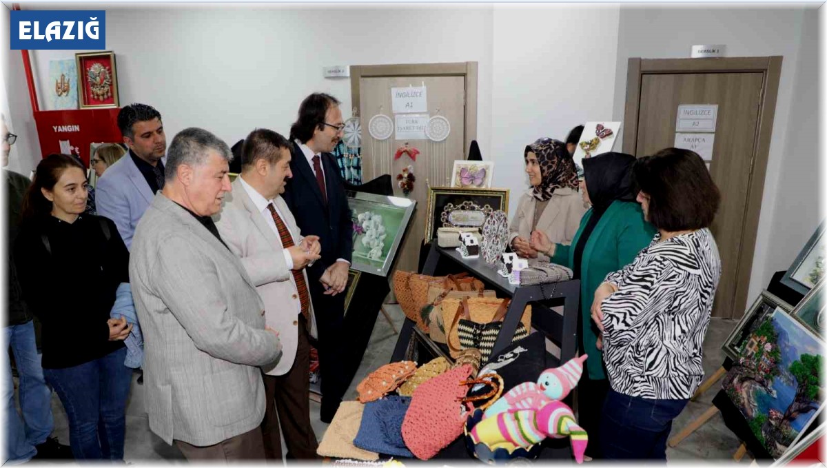 Elazığ Belediyesi hanımeli el sanatları sergisi açıldı