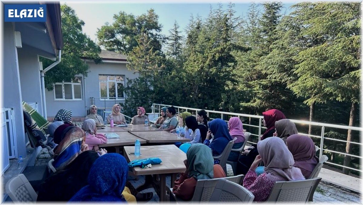 Elazığ Belediyesi'nden üniversite öğrencilerine kamp