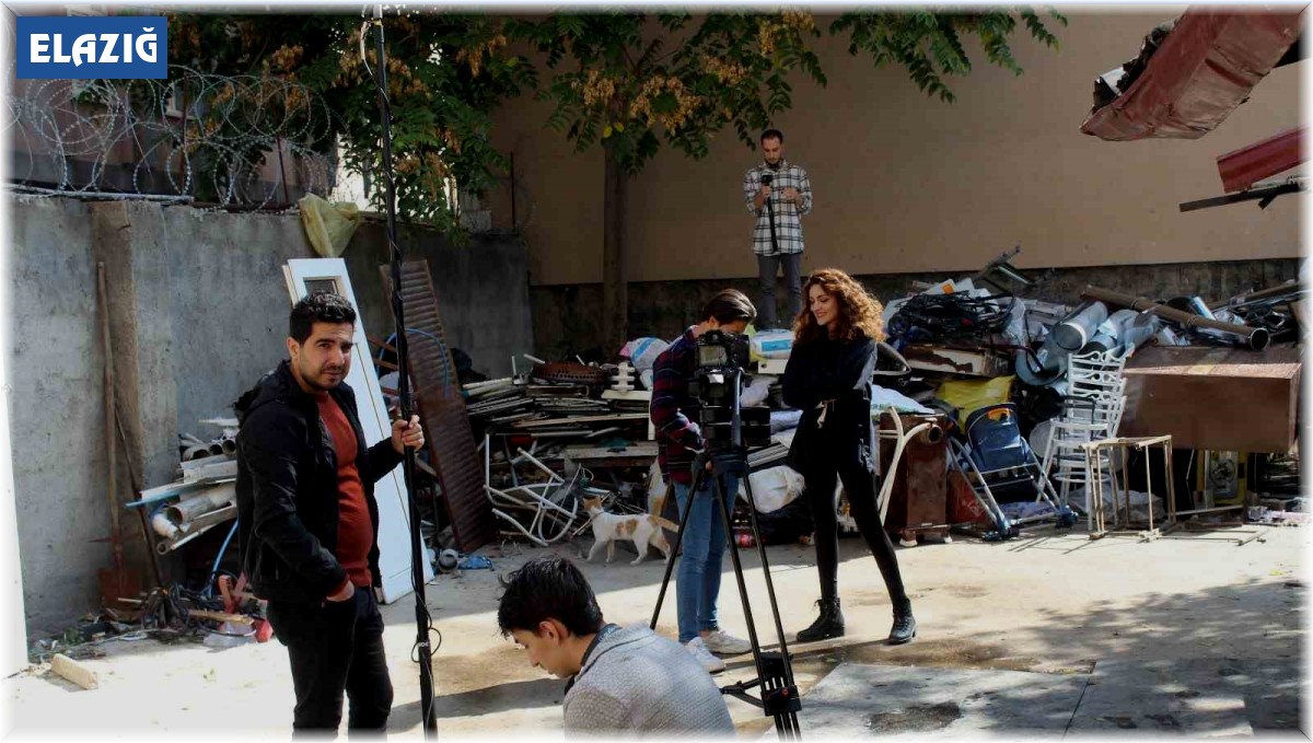 Elazığ Belediyesi Sanat Akademisi, yeni öğrencilerini arıyor