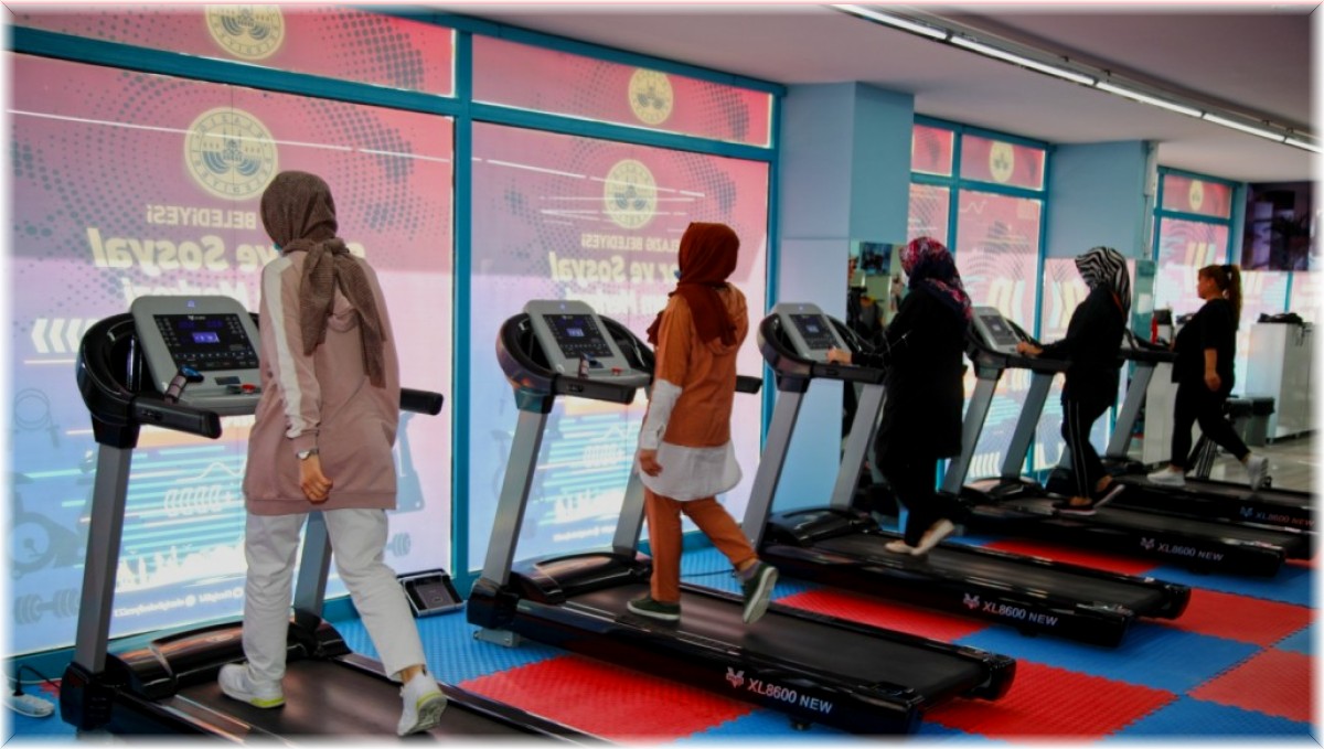 Elazığ Belediyesi Spor ve Yaşam Merkezlerine vatandaşlardan yoğun ilgi