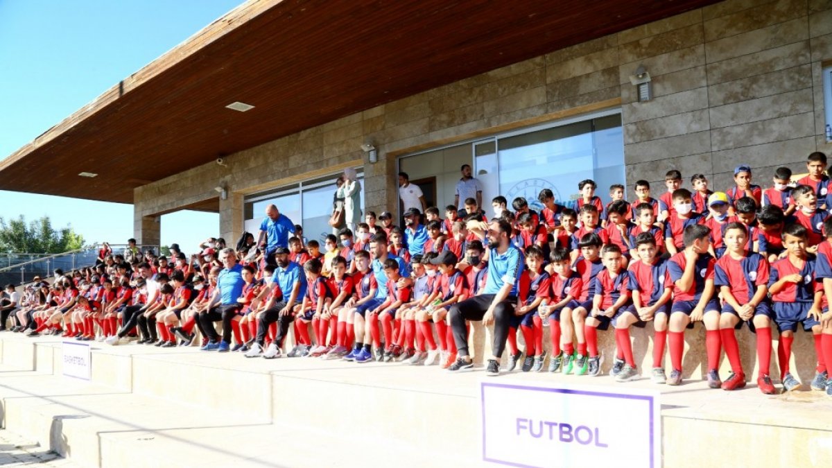 Elazığ Belediyesi yaz spor okulları açılış töreni gerçekleştirildi