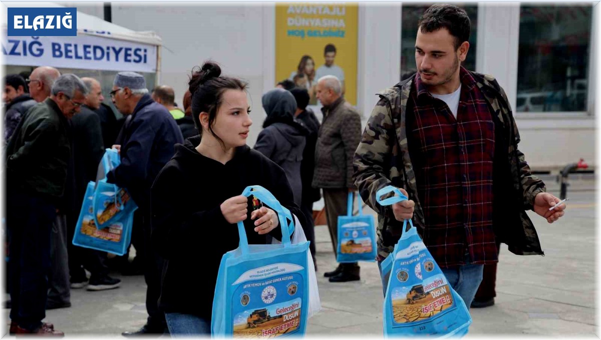 Elazığ Belediyesinden can dostlara 10 ton mama ve kuş yemi desteği