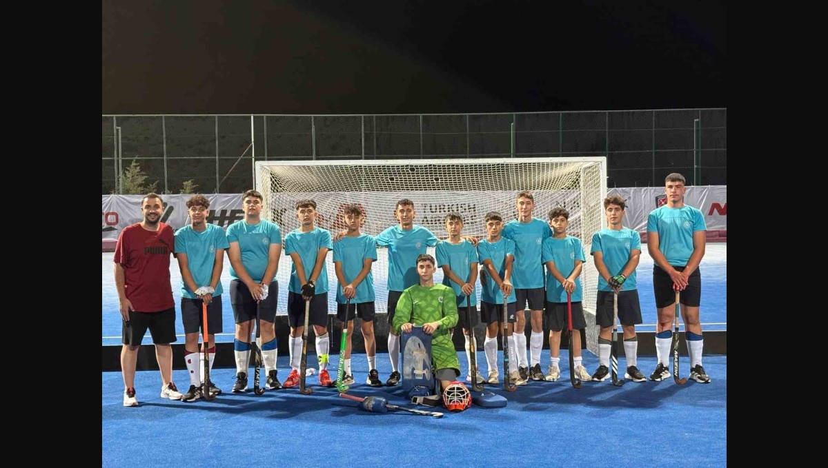 Elazığ çim hokeyinde iddialı