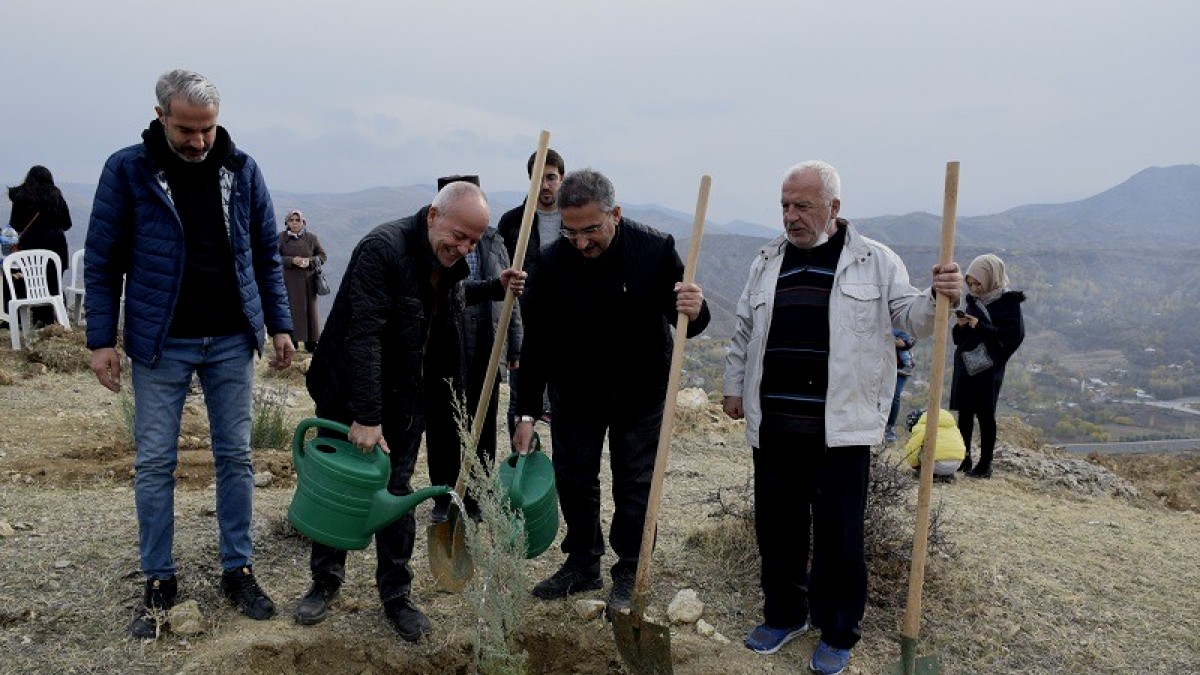 Elazığ'da 12 bin fidan toprakla buluştu