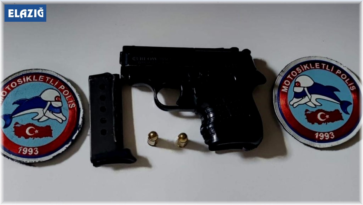 Elazığ'da 2 adet ruhsatsız tabanca ele geçirildi