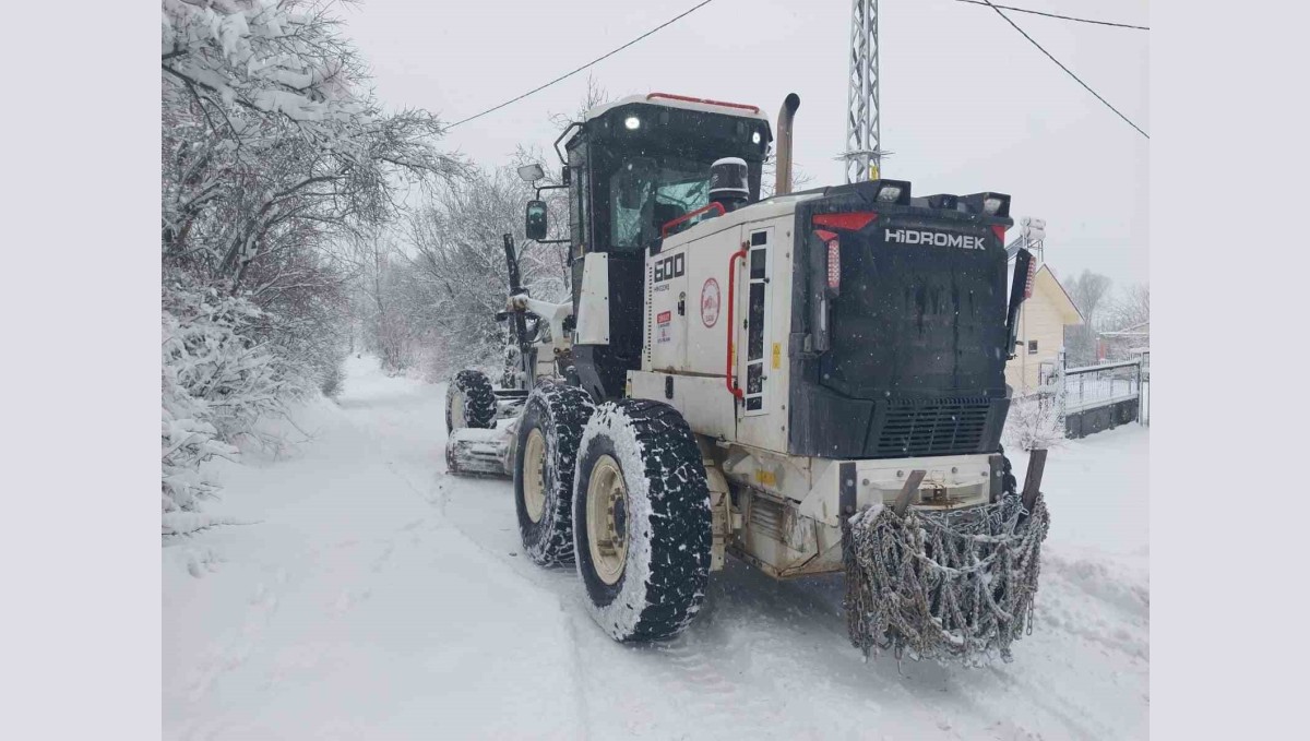 Elazığ'da 258 köy yolu ulaşıma açıldı